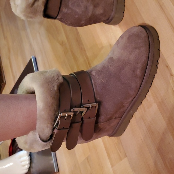 Shearling Hidden Wedge Boot - Designer Boutique - Picture 3 of 9